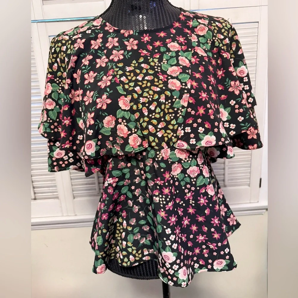 Topshop Austin Patch Floral Tea Top Jewel Neck Ruffle Back Zip Keyhole